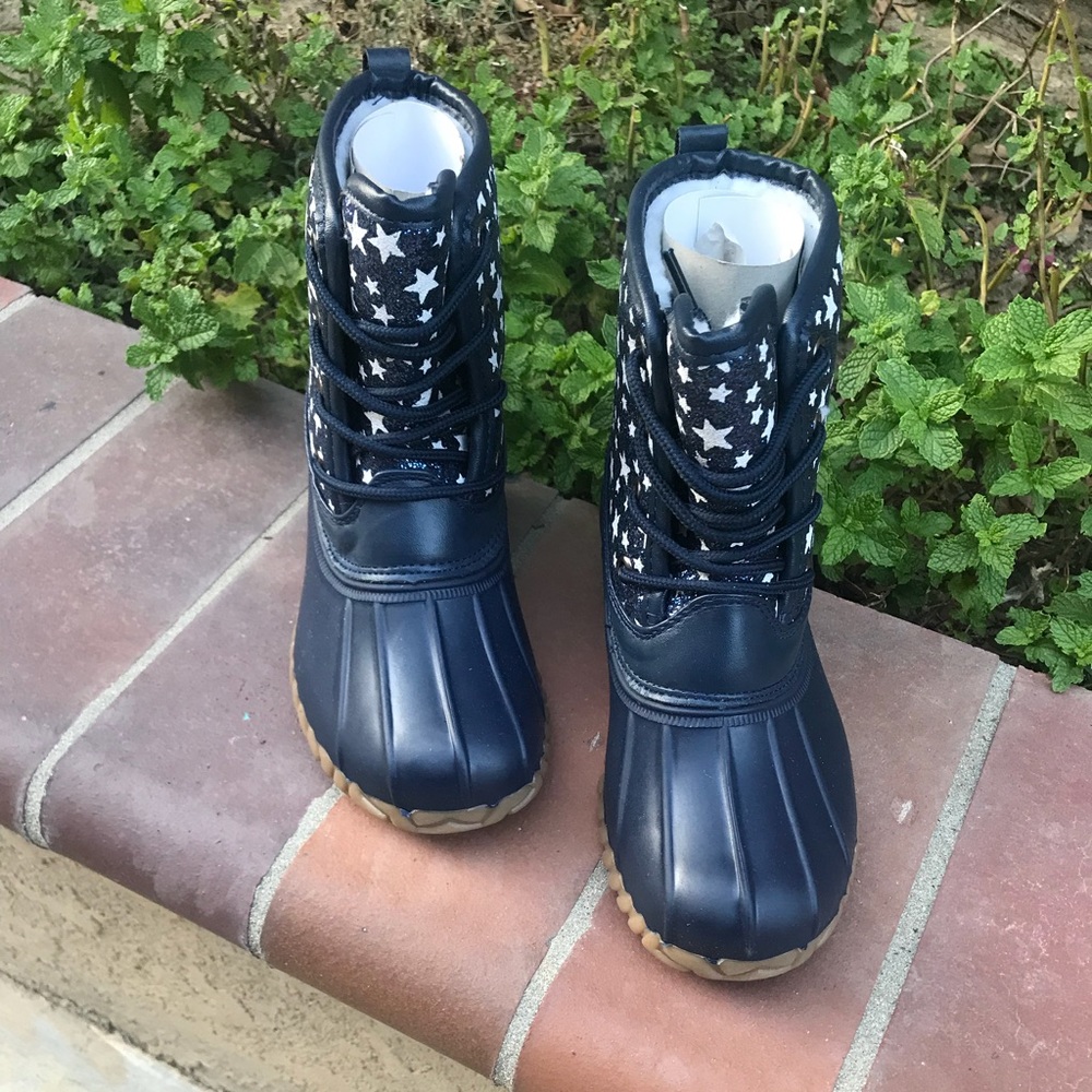New arrivals Girls lace up duck boots - Picture 2 of 4